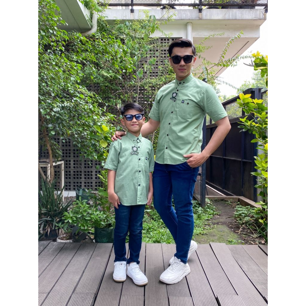 Sigaret Sage Kemeja Couple Ayah dan Anak Lengan Pendek Warna Sage