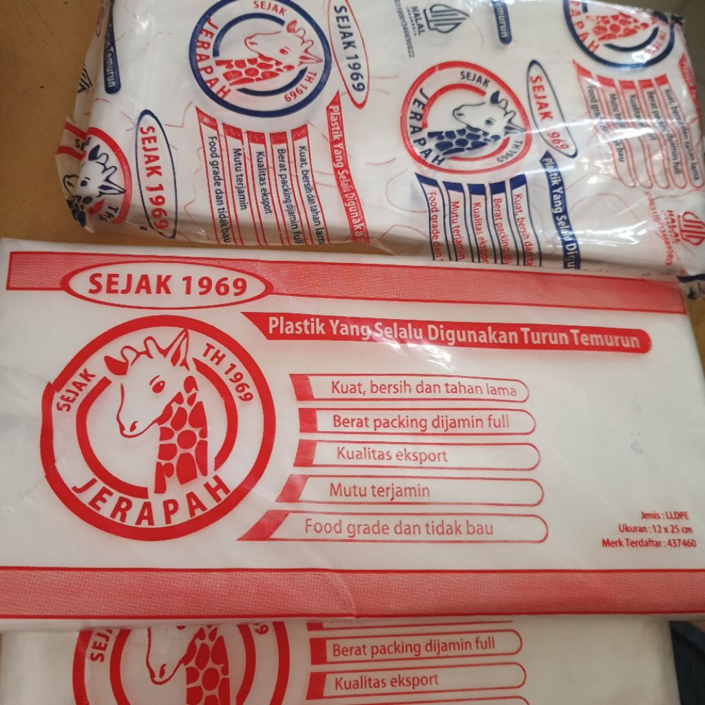 Plastik PE JERAPAH berbagai ukuran 200gr