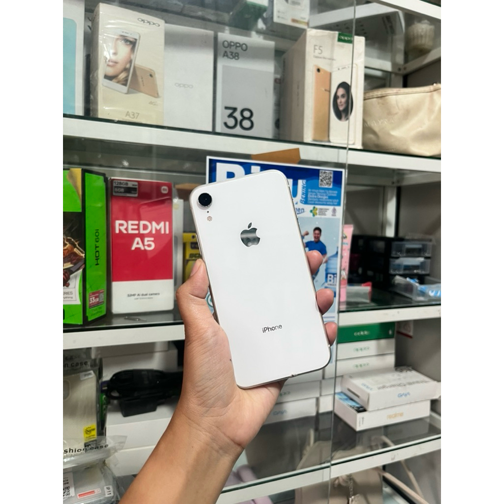 IPHONE XR 64gb INTER