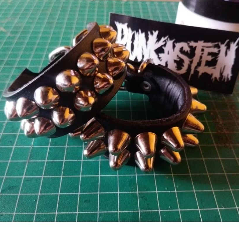 Leather Bracelet/Gelang Punk (2rows uk studs)