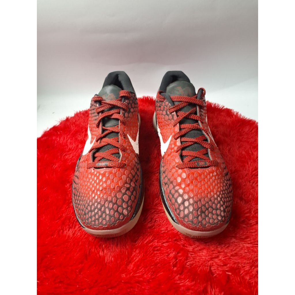 Sepatu centang basket Ukuran 46