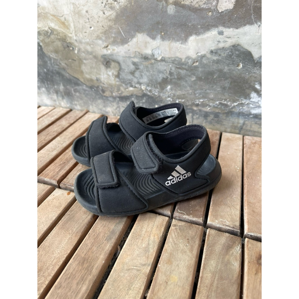 Preloved Adidas Adilette kids sandal | Sendal anak original