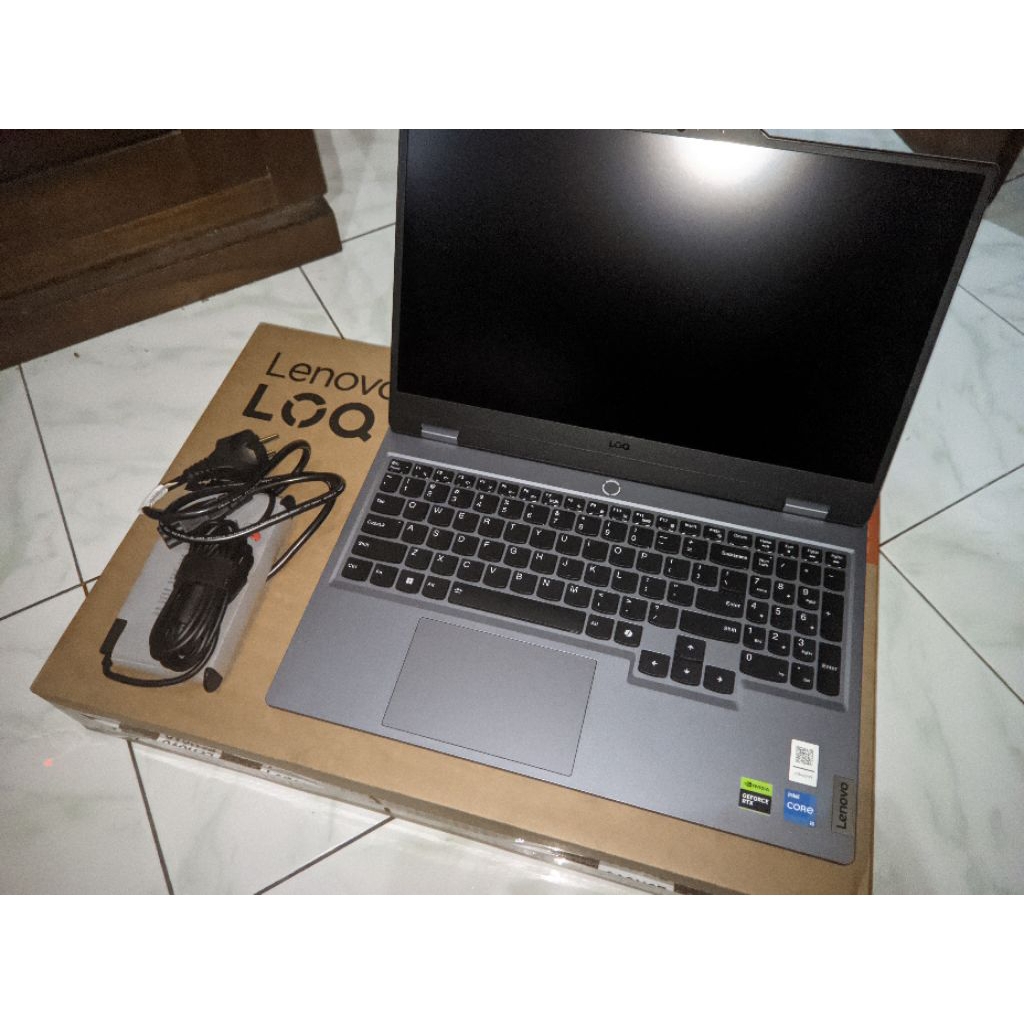 Laptop Lenovo LOQ 15IRX9