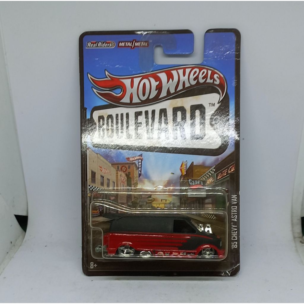 hot wheels 85 chevy astro van boulevard diecast (t)