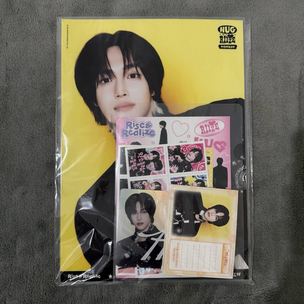 [SEALED] OFFICIAL RIIZE ‘Hug’ Special MD Stationery Wonbin Set