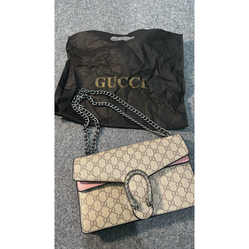 PRELOVED SHOULDERBAG