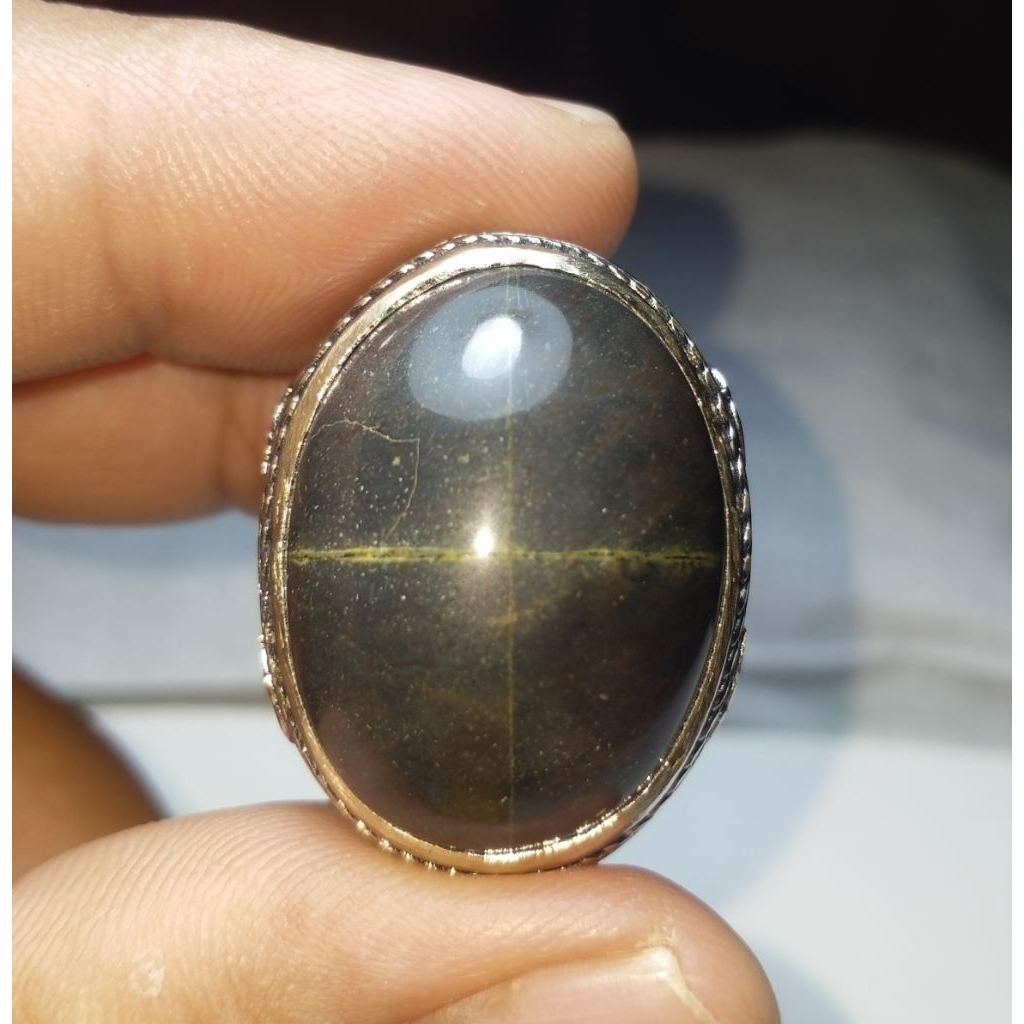 Batu tapak jalak badar besi