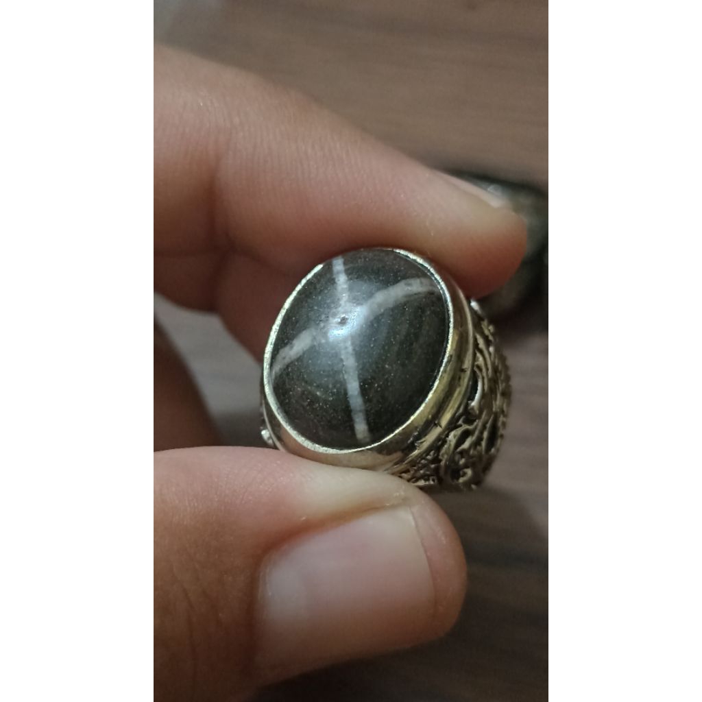 Batu Tapak Jalak Sri Gunting Semi Combong