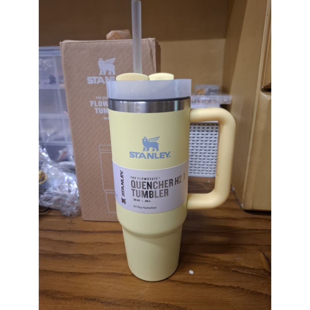 Stanley Quencher 30oz Warna Pomelo Preloved Ready