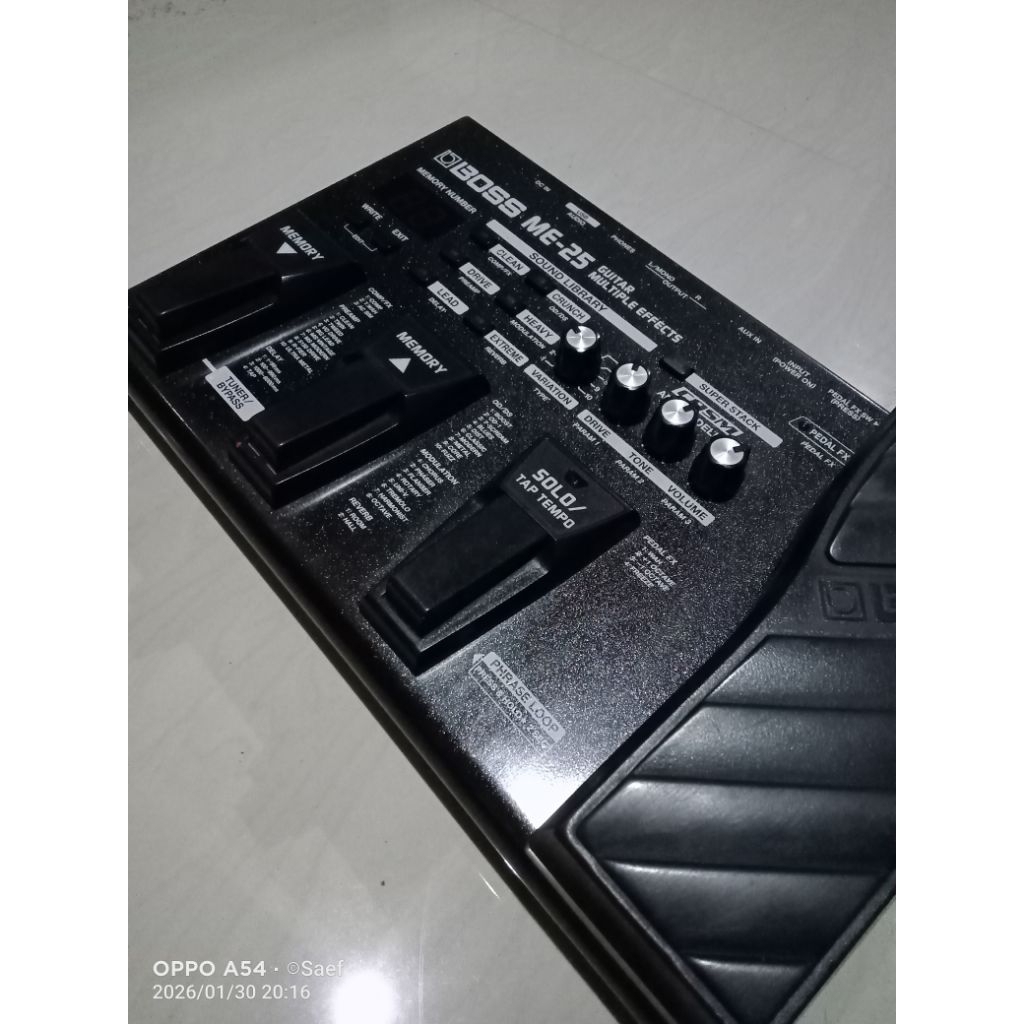EFEK GITAR BOSS ME25