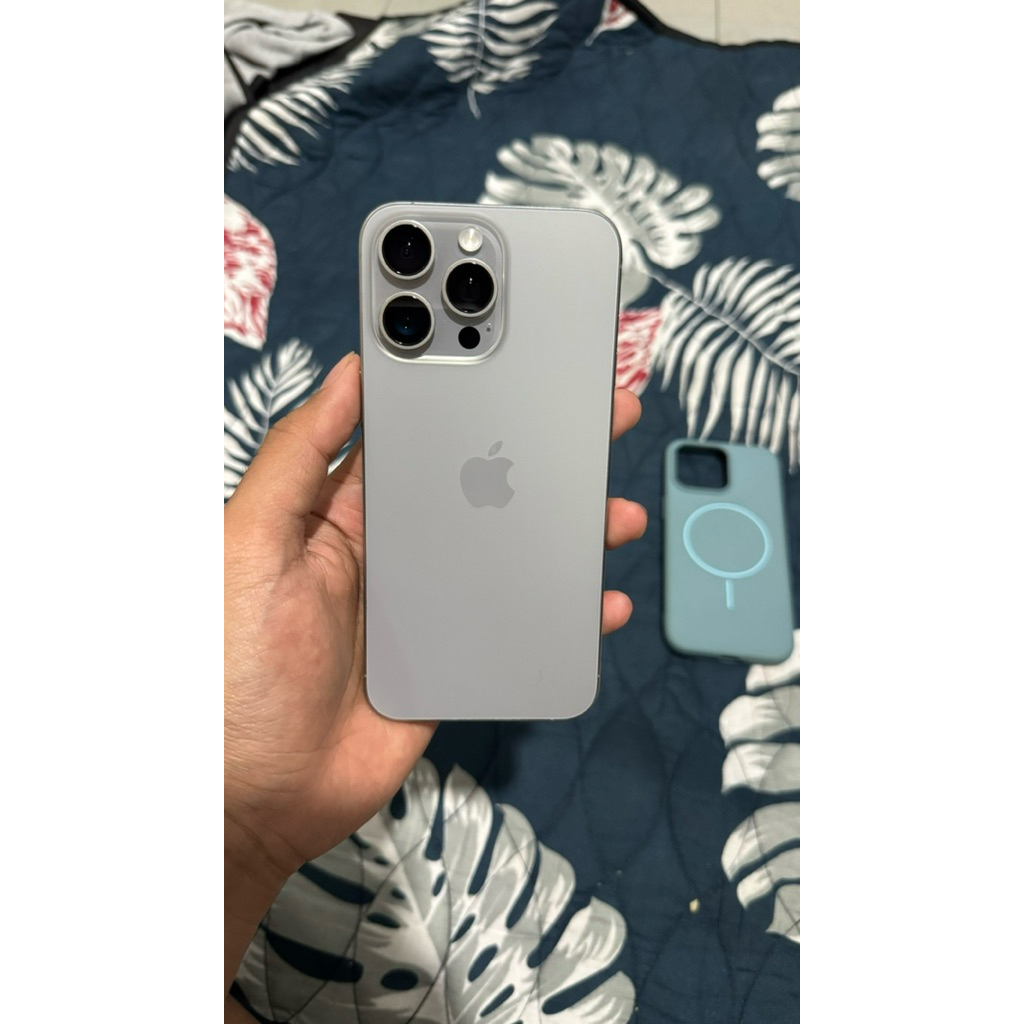 iphone 15 Pro Max 512 (bypass wifi only)