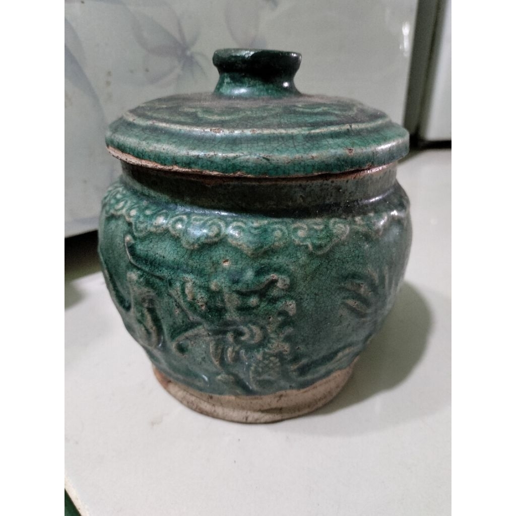 Guci kuno china Naga hijau celadon temuan sungai