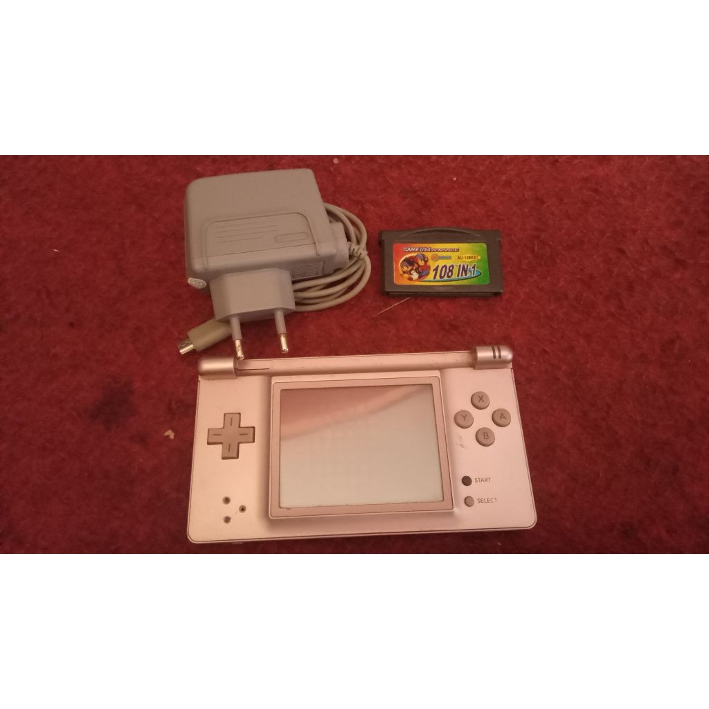 NDS Lite minus LCD atas