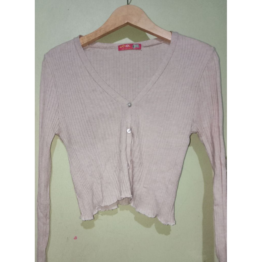 PRELOVED RAJUT CARDIGAN CROP