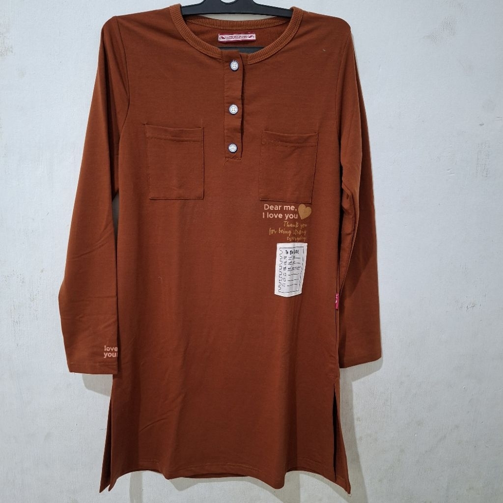 [PRELOVED] Atasan Kaos Tunik Wanita Remaja Dewasa Terracotta Coklat Merah Bata Metalizer