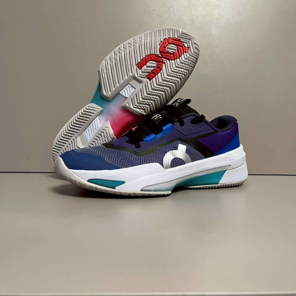 On THE ROGER Pro Fire - biru