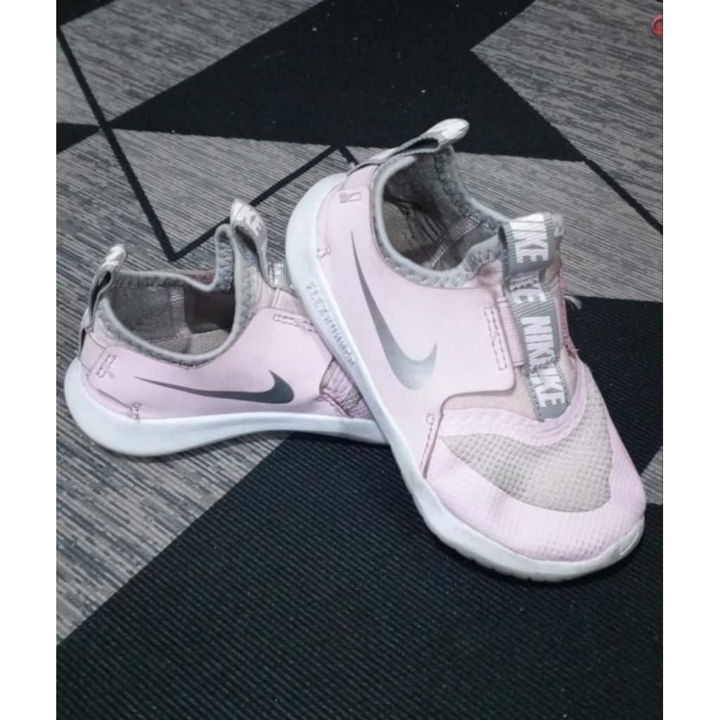Preloved Sepatu Anak Nike Flex Runner ORI