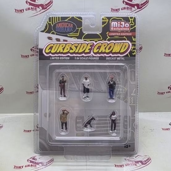 American Diorama Curbside Crowd