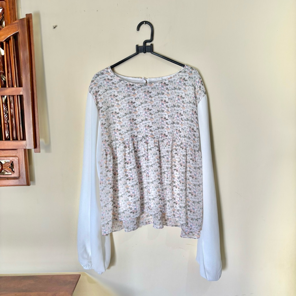 PRELOVED Blouse Bunga My Sorella