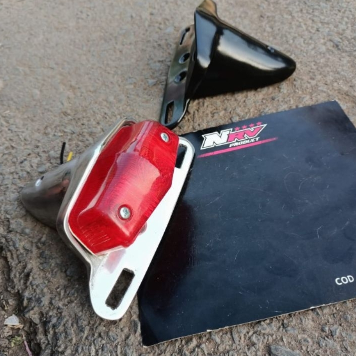 Stoplamp British style. Stoplamp lucas. Lampu belakang motor custom nrv