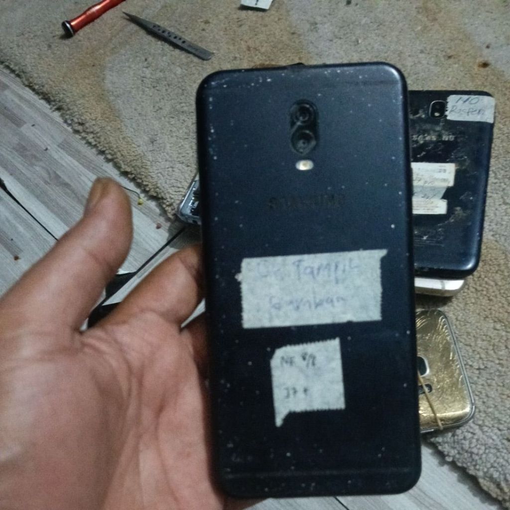 bahan congkelan,samsung j7 plus minus  baca deskripsi 