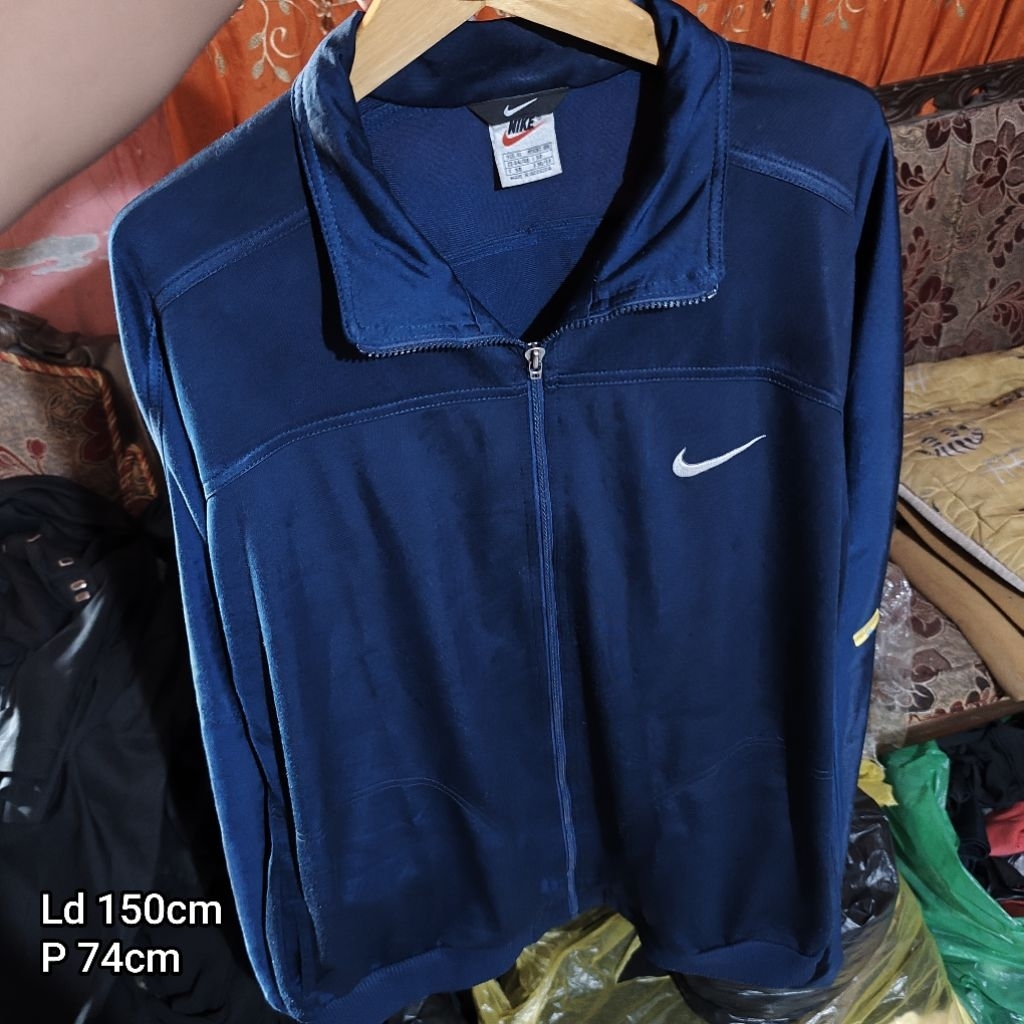 Tracktop nike big logo