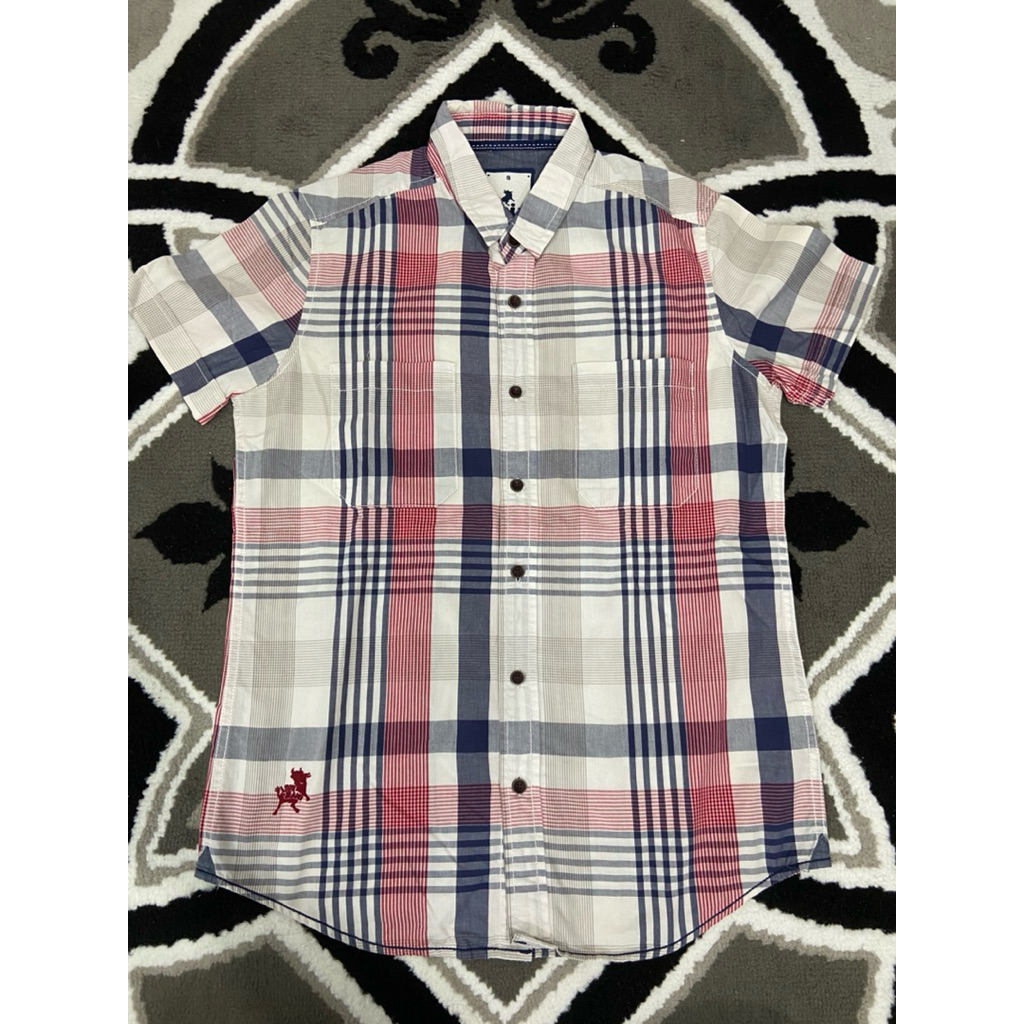 kemeja lengan pendek “lois”