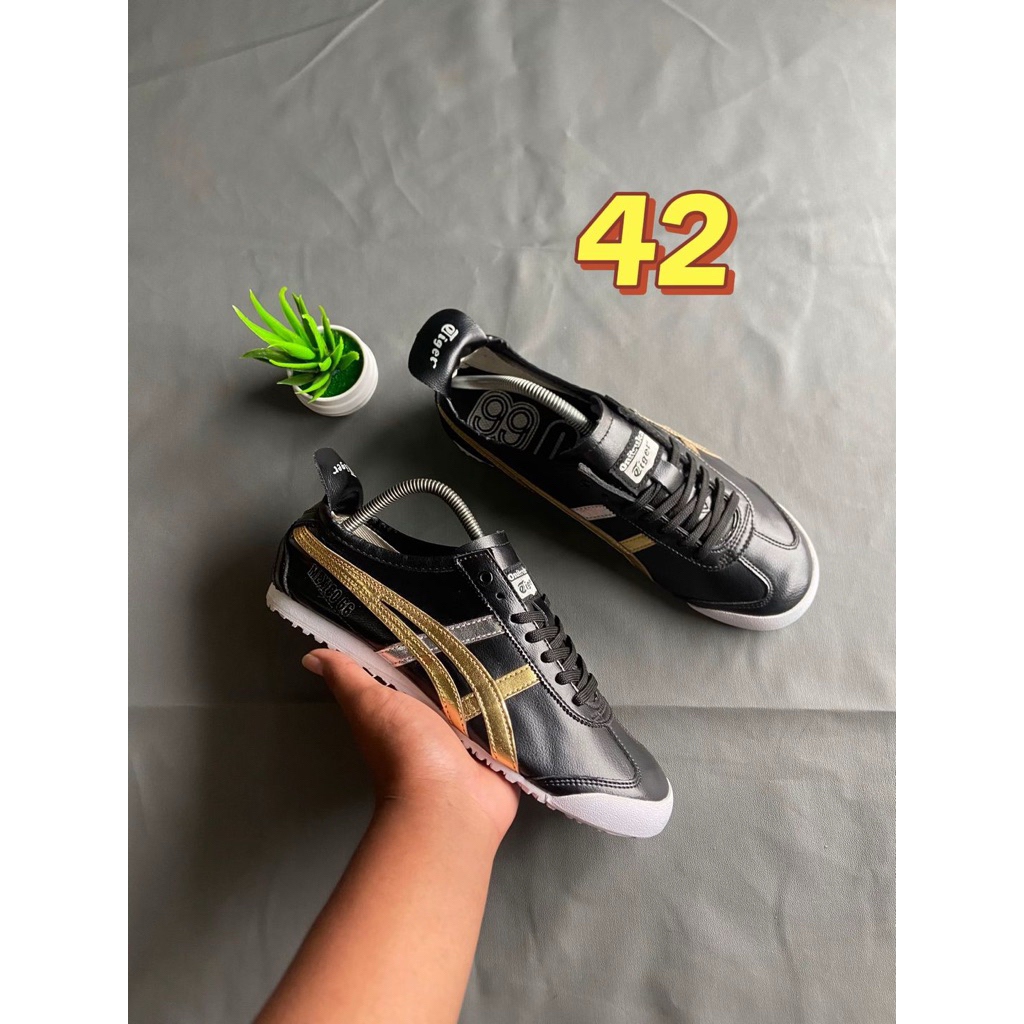 Onitsuka Tiger Mexico 66 Hitam