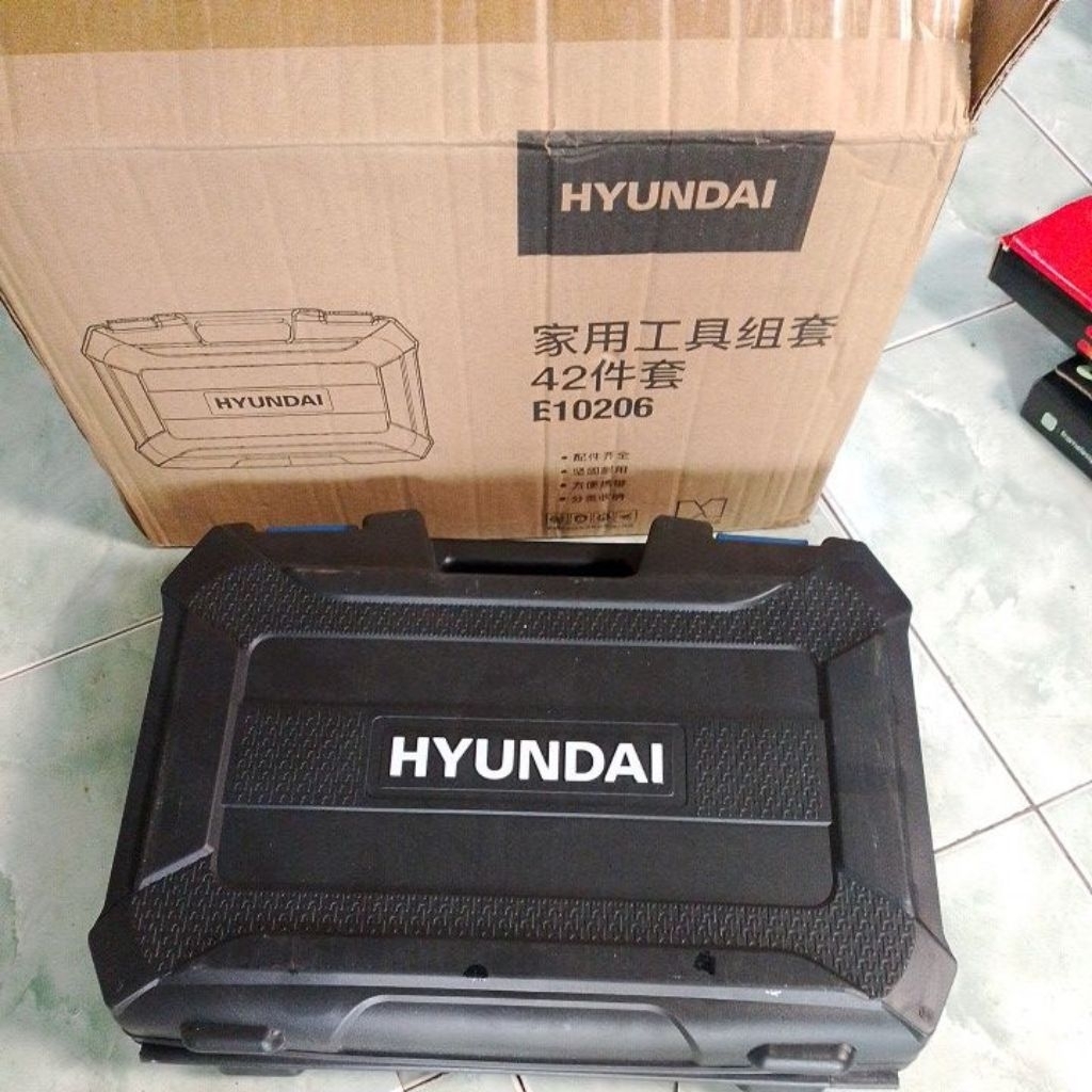 tool set box hyundai masih baru