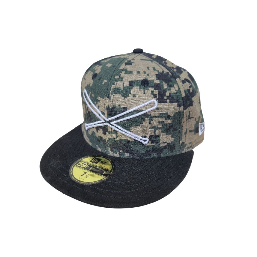 New Era x Justfitted (Rasi bintang Capricon) Size 7 1/8.