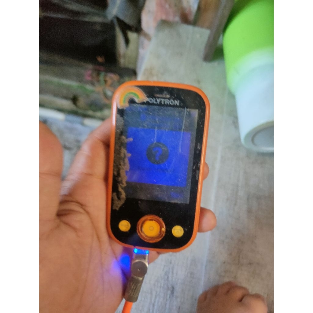 HP Polytron P3000T masih hidup tapi minus