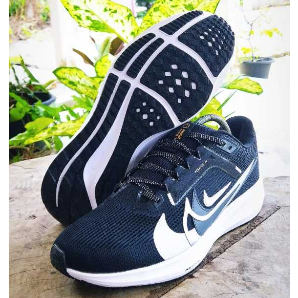 Sepatu Running Nike Pegasus Hitam Putih