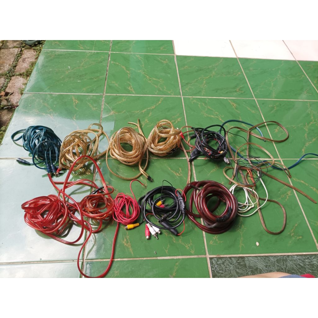 Jual Kabel Audio Bekas Audio Mobil Masih sangat Baru