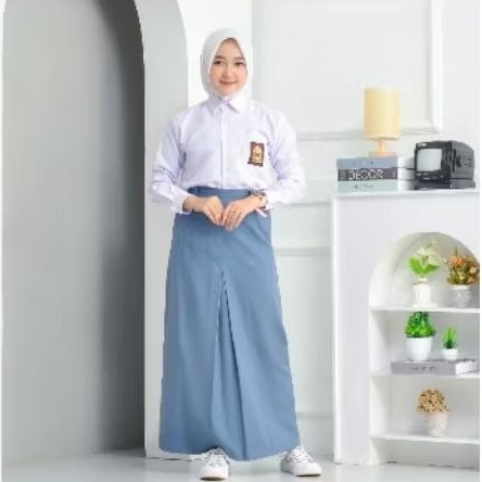 Preloved Like New - Setelan Seragam Sekolah Cewek SMA/SMK Allsize Putih Abu + Topi Dasi