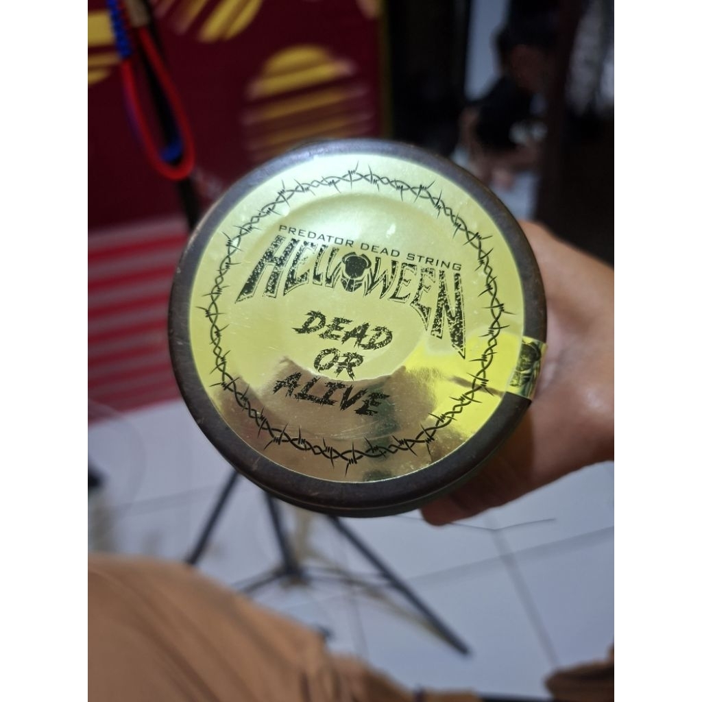 Gelasan Matot Hellowen Predator Dead strings