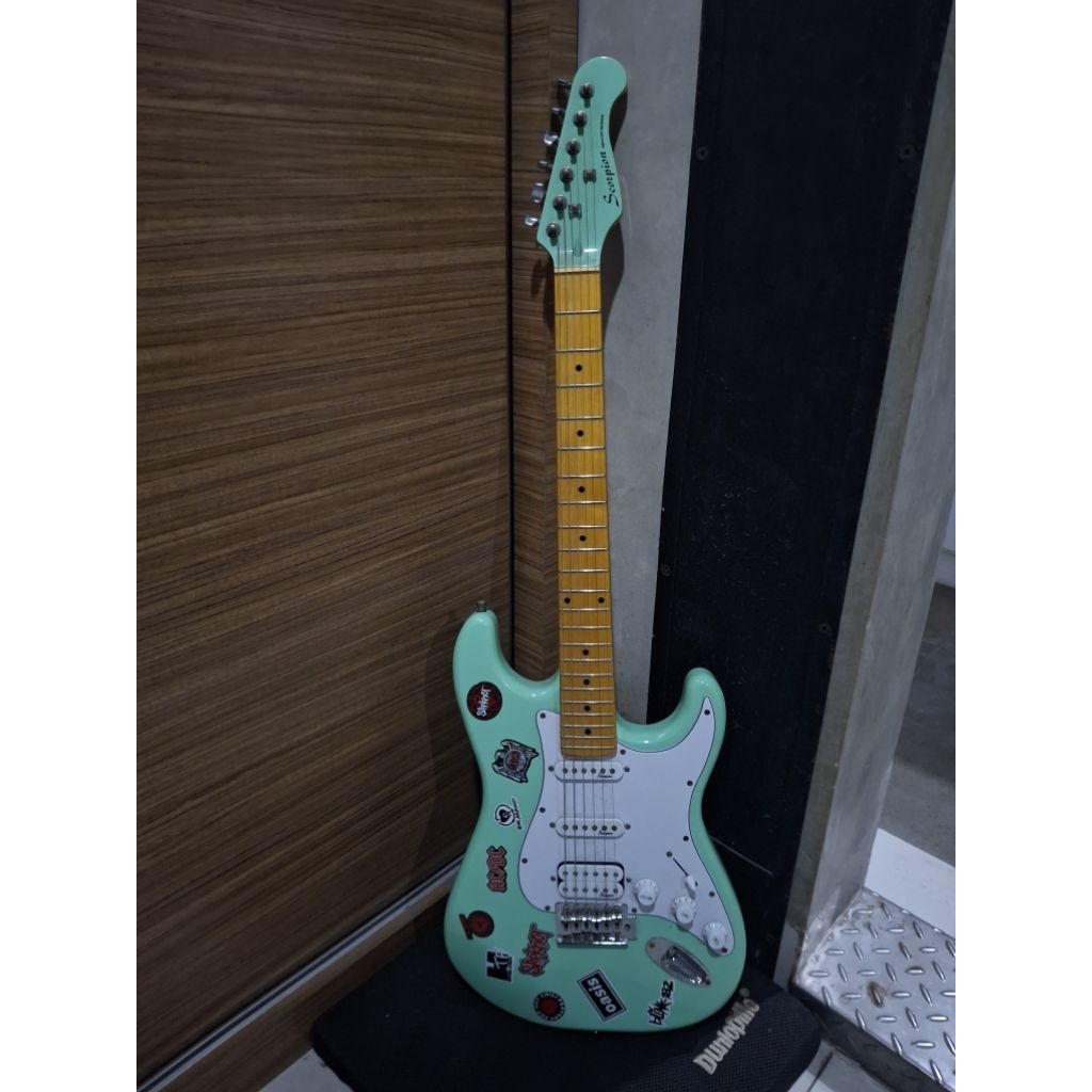 Gitar eletrik(listrik) scorpion hijau toska bekas pakai,no minus