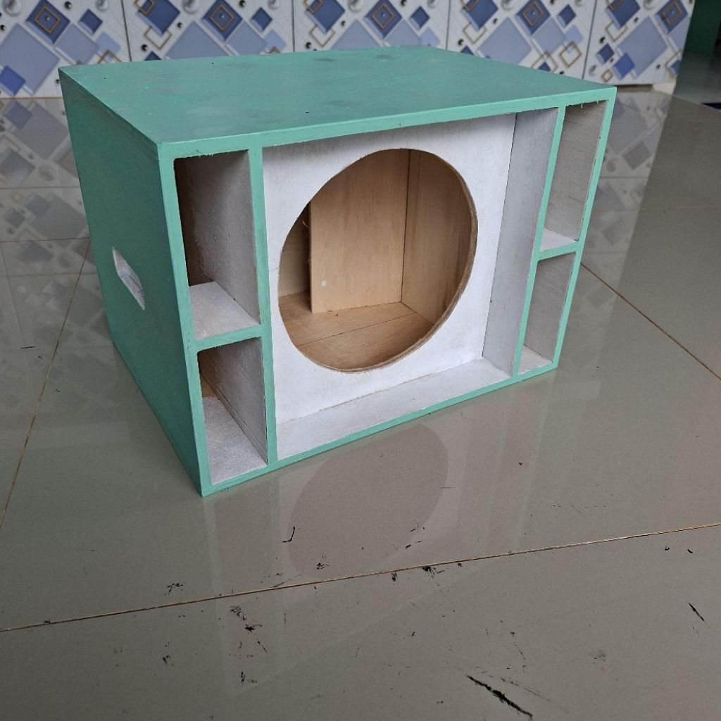 BOX SPEAKER 6 INC