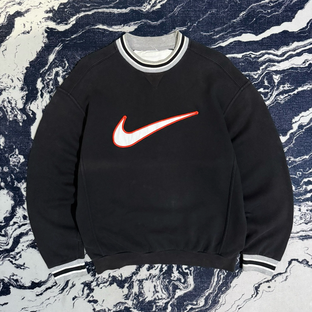 Vintage nike swoosh logo crewneck black