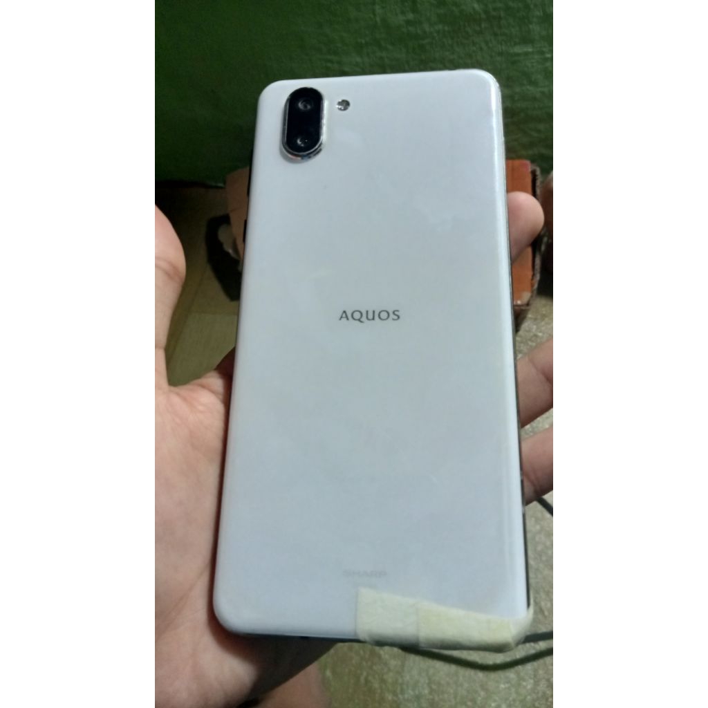 Sharp Aquos r3 Dt setengah