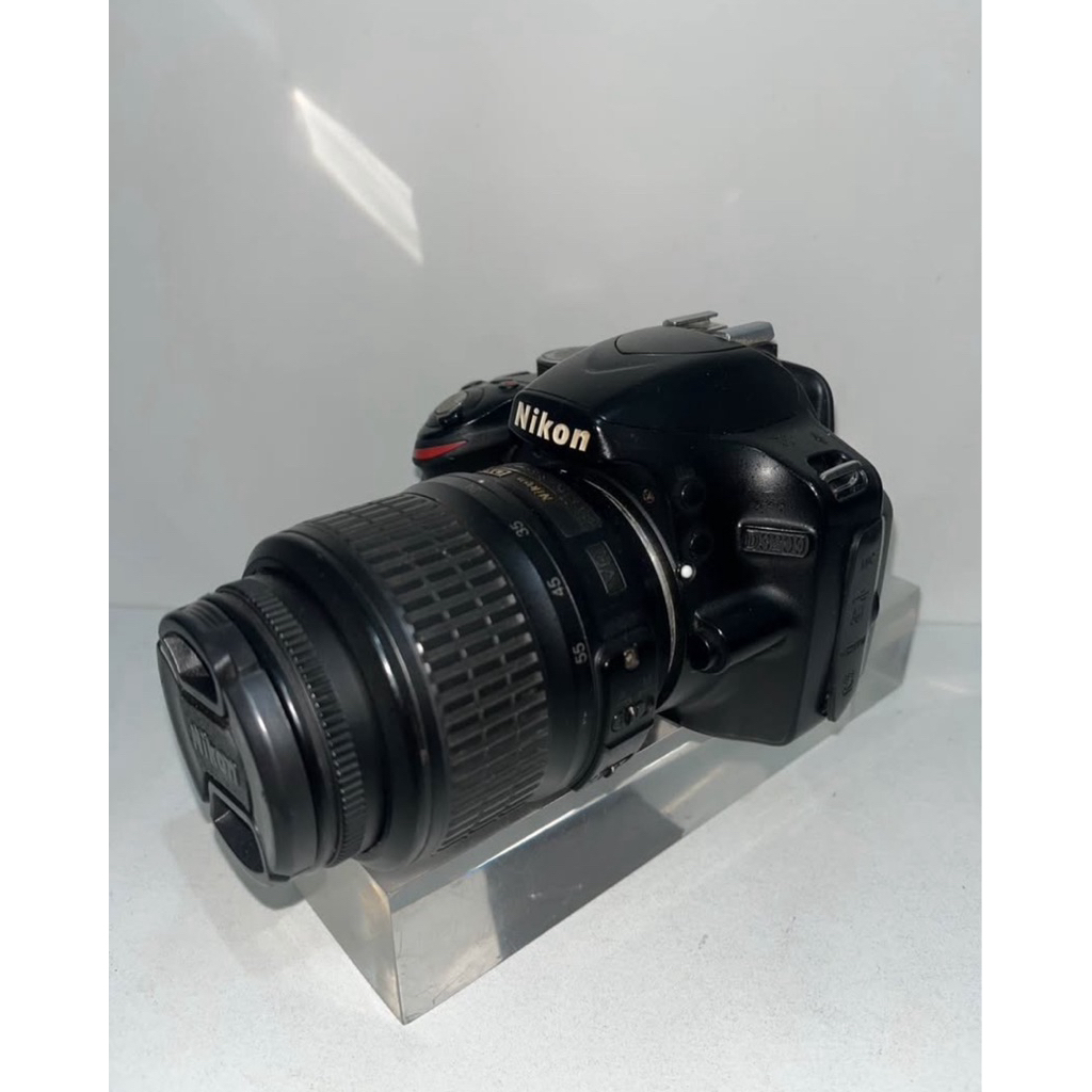 NIKON D3200 + LENSA KIT