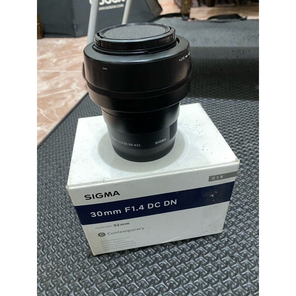 lensa sigma 30mm f1.4 for sony