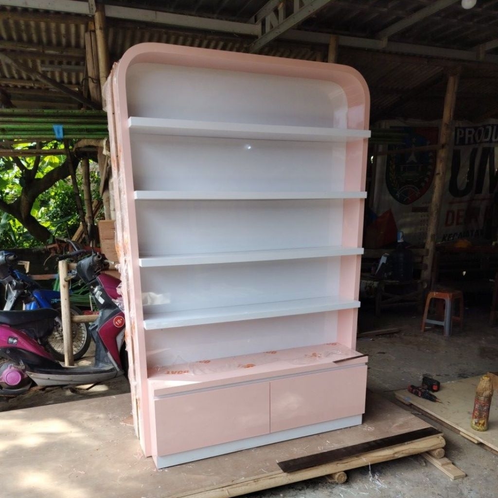 Rak Display Estetik Toko Kosmetik