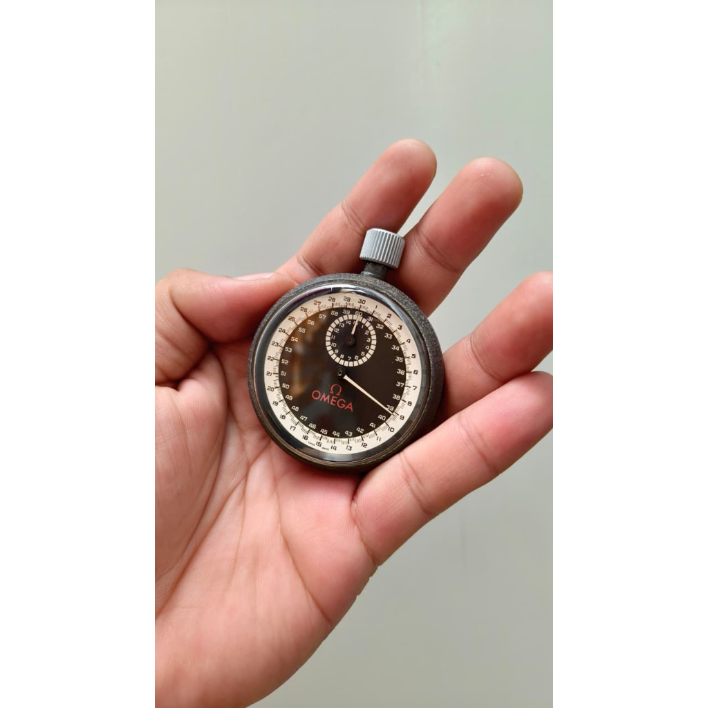 Jam Omega Stopwatch Automatic Swiss Made Original