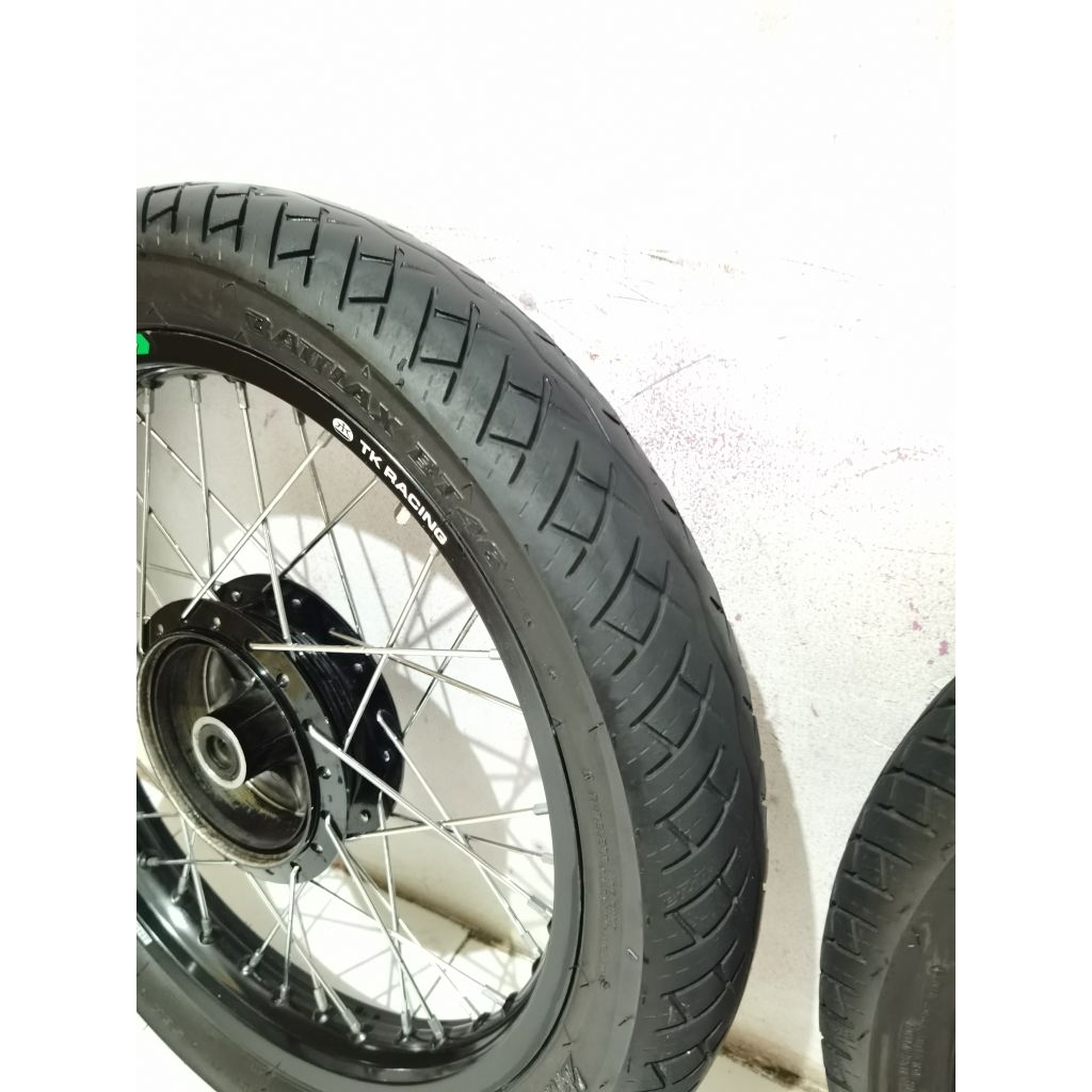 VELG RX KING TK RACING RING 18 BAN BATTLAX BT46F SEKEN MULUS