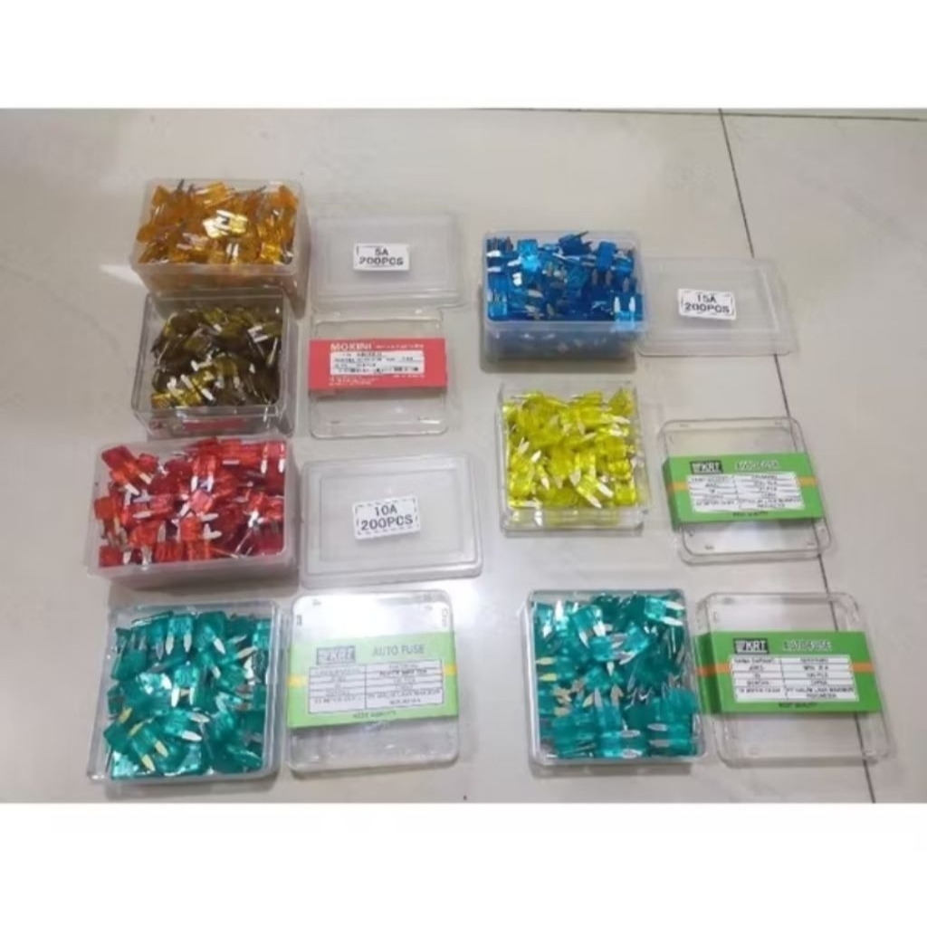10 pcs Sekring Mini 5 amper.7,5 amper..10 amper..15 amper..20.amper..30 amper