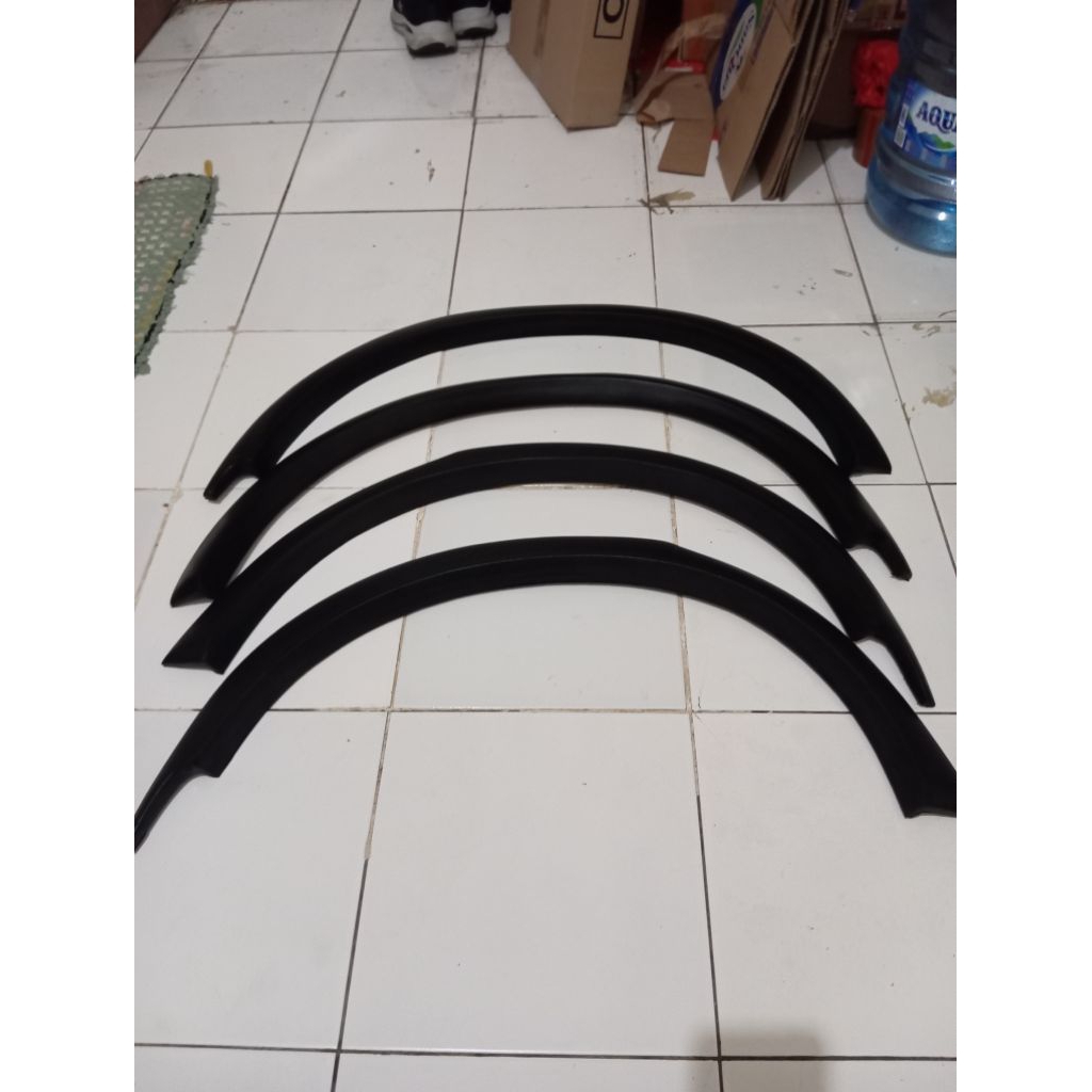 fender mobil rush terios lama 2006-2017 harga 4 pcs