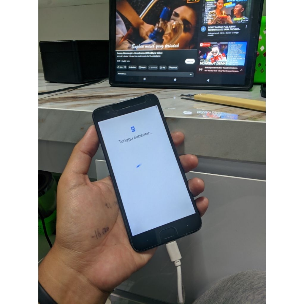 xiaomi mi 6 6/128 UBL, no flex power/volume