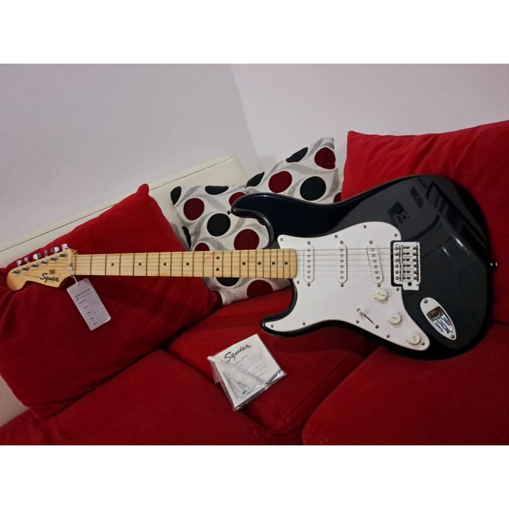 GITAR SQUIER STRATOCASTER SONIC LEFT HAND