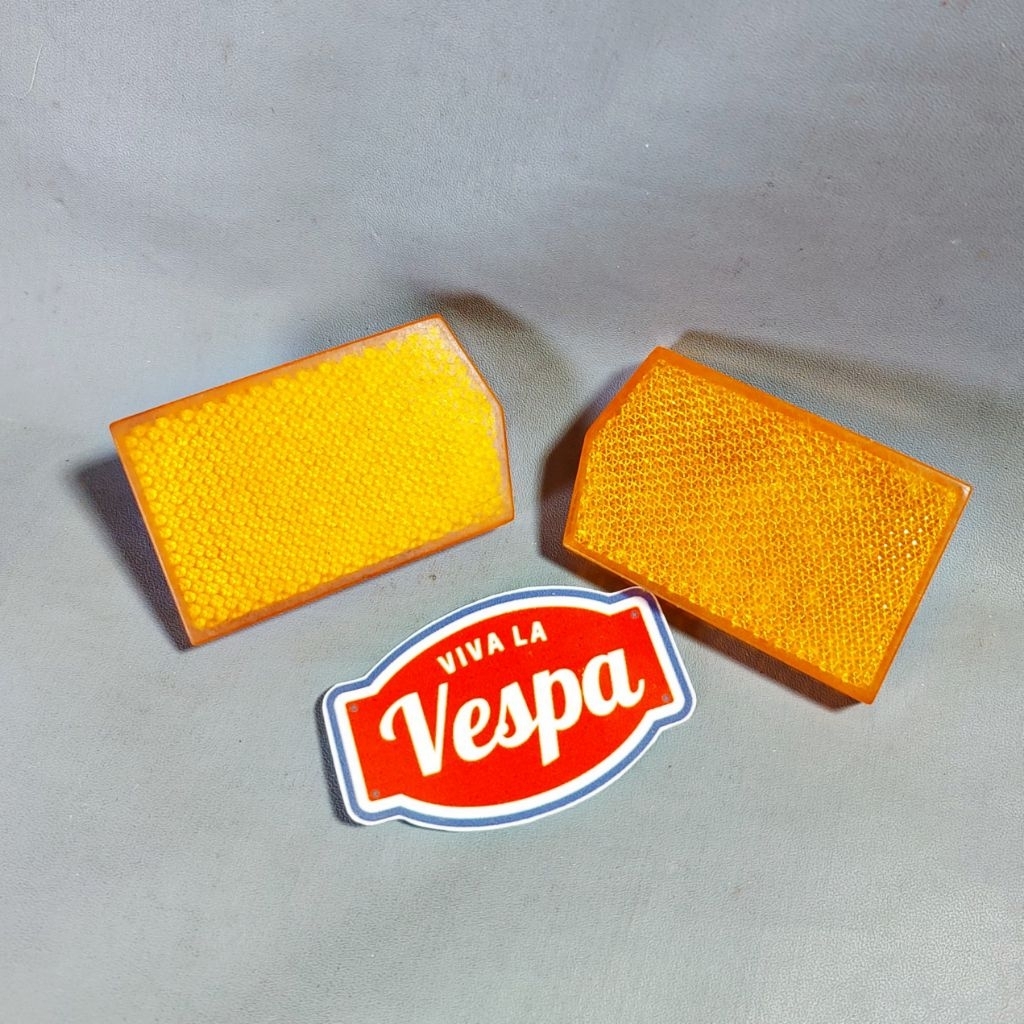 Mata Kucing Trim Tepong Original Vespa PX200 Spartan