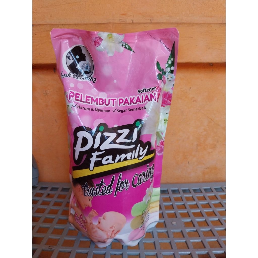 PIZZI pelembut dan pewangi pakaian (softener) 